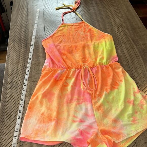 Groovy ☮️ Neon TieDyeSoft to touch Halter Romper 🏖️🚢 for play 🛝 night or day - Picture 8 of 17